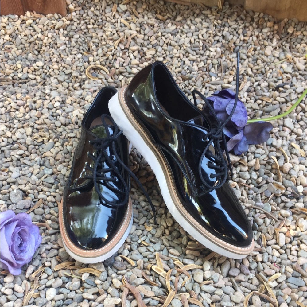 NWT Black Faux Patent Leather Oxfords